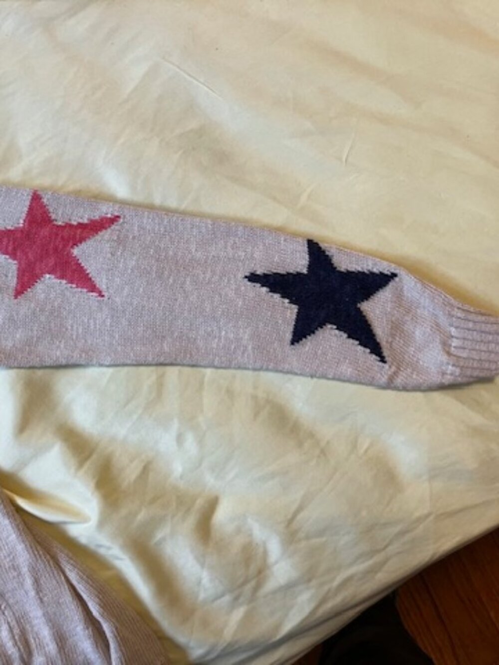 Stars Sweater with Strings - Picture 3 of 5